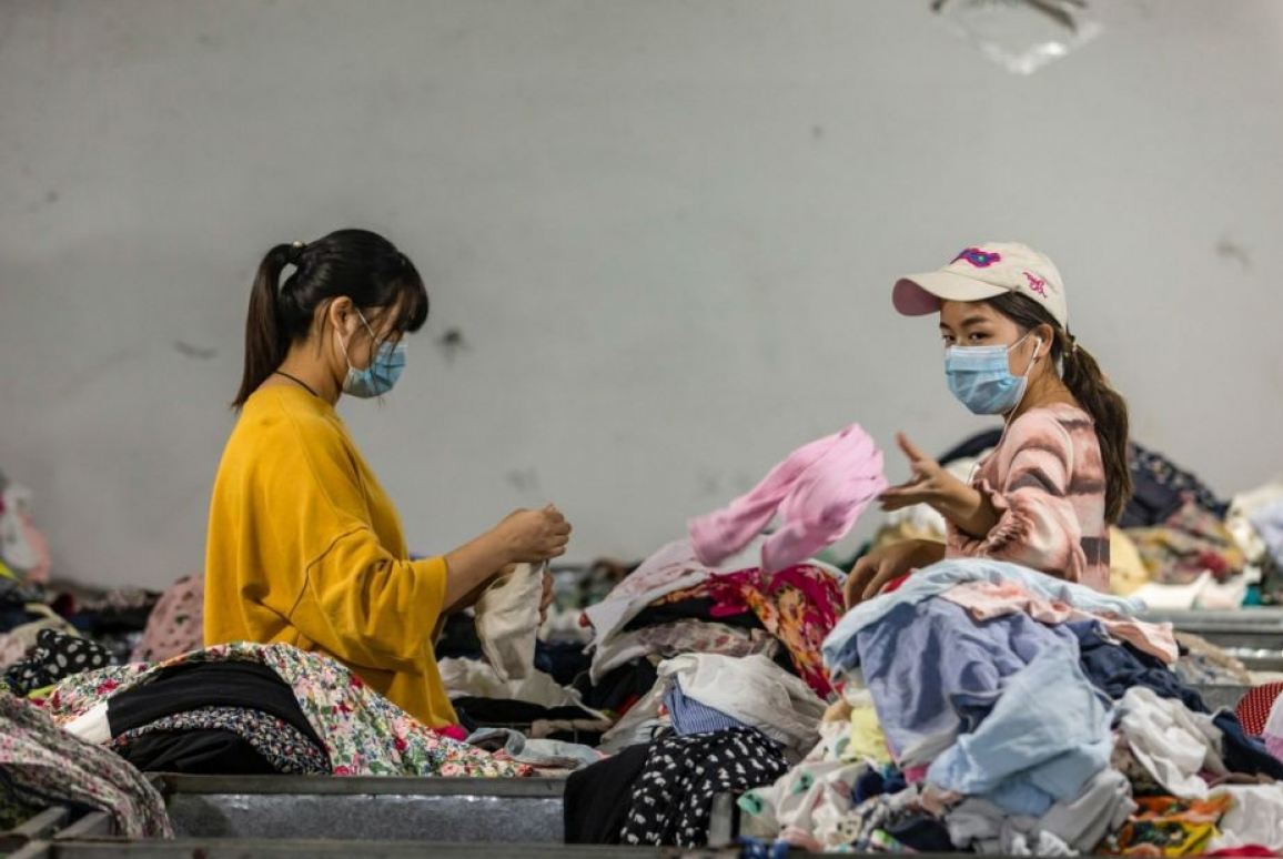 Phế Liệu Nam Cường nhận thu mua tất cả các loại vải, quần áo cũ
